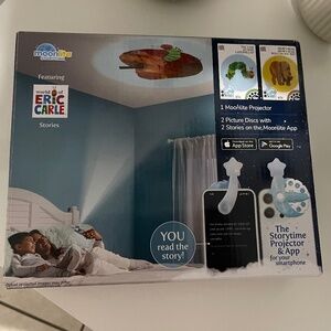 Moonlite Storytime Projector Eric Carle Very Hungry Caterpillar NEW